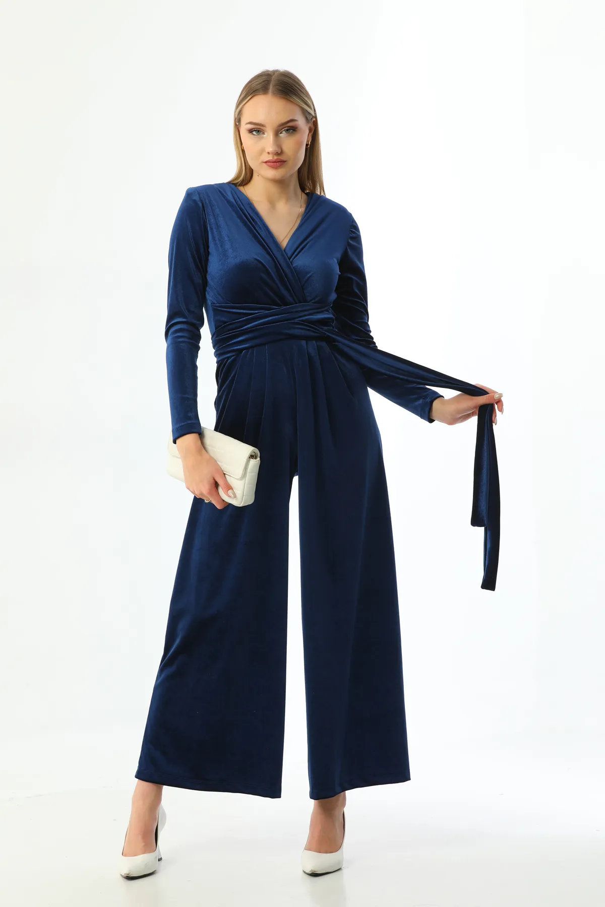 Kadife kemerli tulum